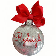 Personalisierter Weihnachtskugel- Ornaments Geschenk, individueller glitzernder Name.