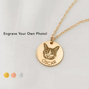 A unique and lovely necklace featuring pet photos such as dogs and cats ♡